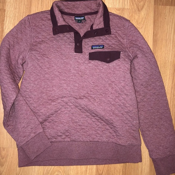 Patagonia Tops - Patagonia sweatshirt